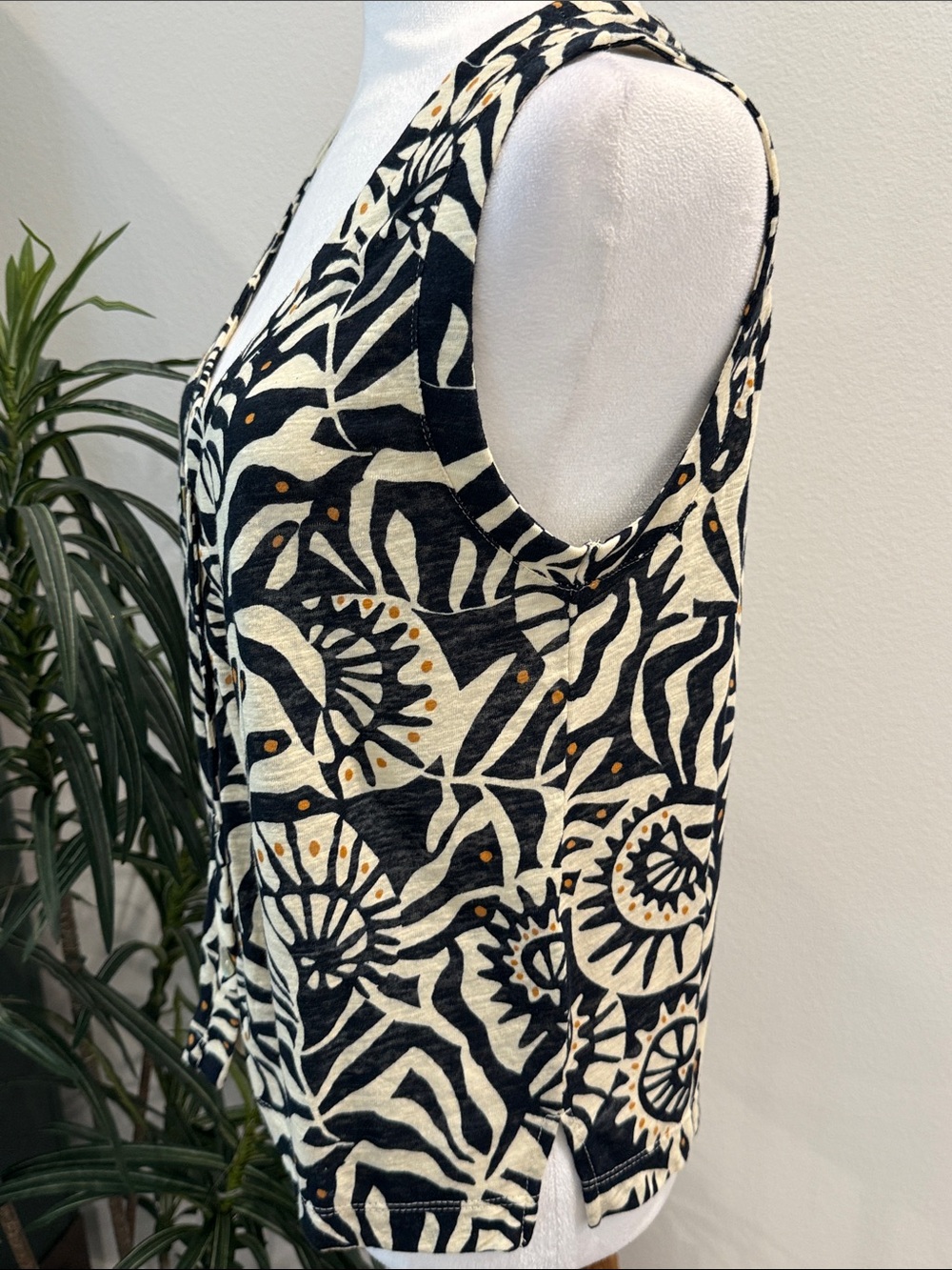 Nicole Miller New York Artsy Abstract Print Linen Button Front Sleeveless Top S - Picture 7 of 16